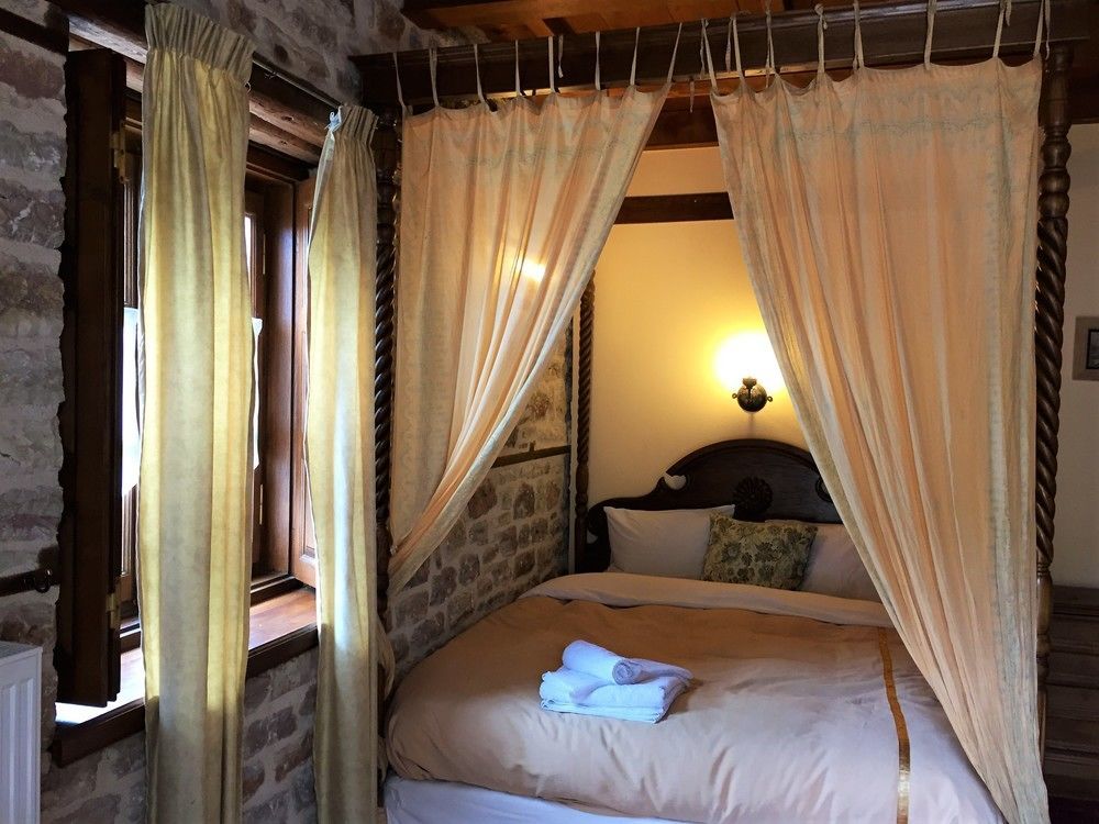 Old Inn Gorianadhes Ngoại thất bức ảnh